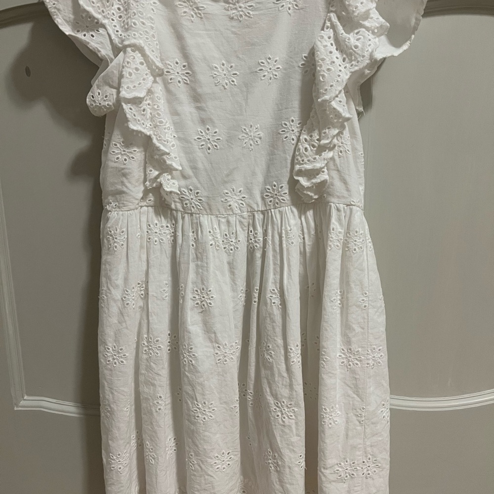 White, cotton eyelet soft Zara girls collection size 8.